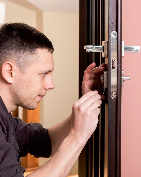 : Professional Locksmith For Commercial And Residential Locksmith Services in West Hollywood, CA